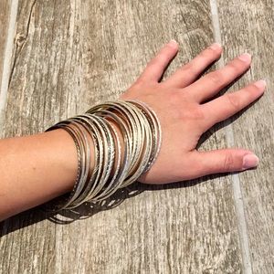 Set of 26 bracelets